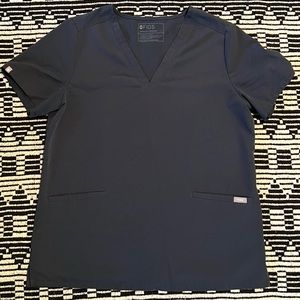 Casma 3 Pocket Scrub Top size Large